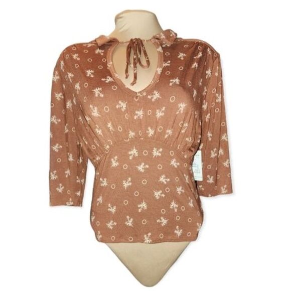 Free People NWT Soraya Rust Brown Open Back Tie Front 3/4 Sleeve Blouse Size M - Picture 2 of 9